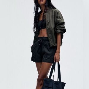 Lululemon dance studio shorts high rise 3.5 inseam size 12